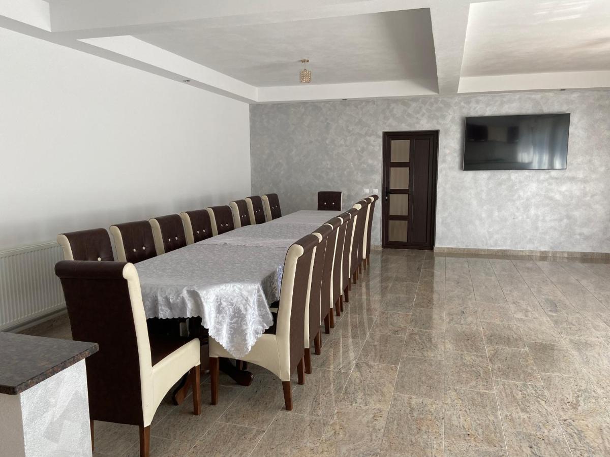 Pensiunea Casa Deny Novaci-Străini Exterior foto