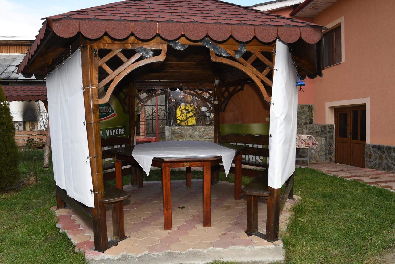 Pensiunea Casa Deny Novaci-Străini Exterior foto